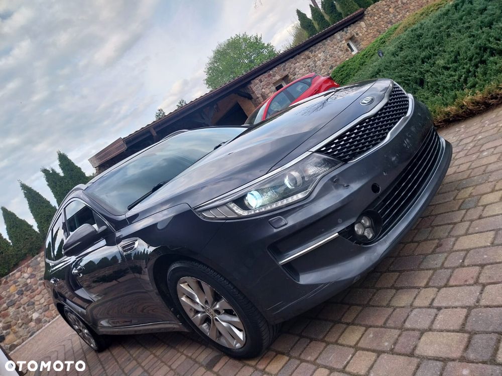 Kia Optima - 8