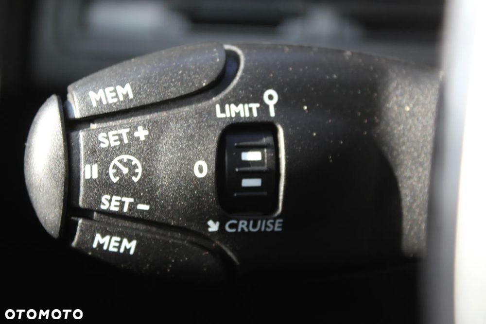 Peugeot 5008 PureTech 180 EAT8 Stop & Start GT - 19