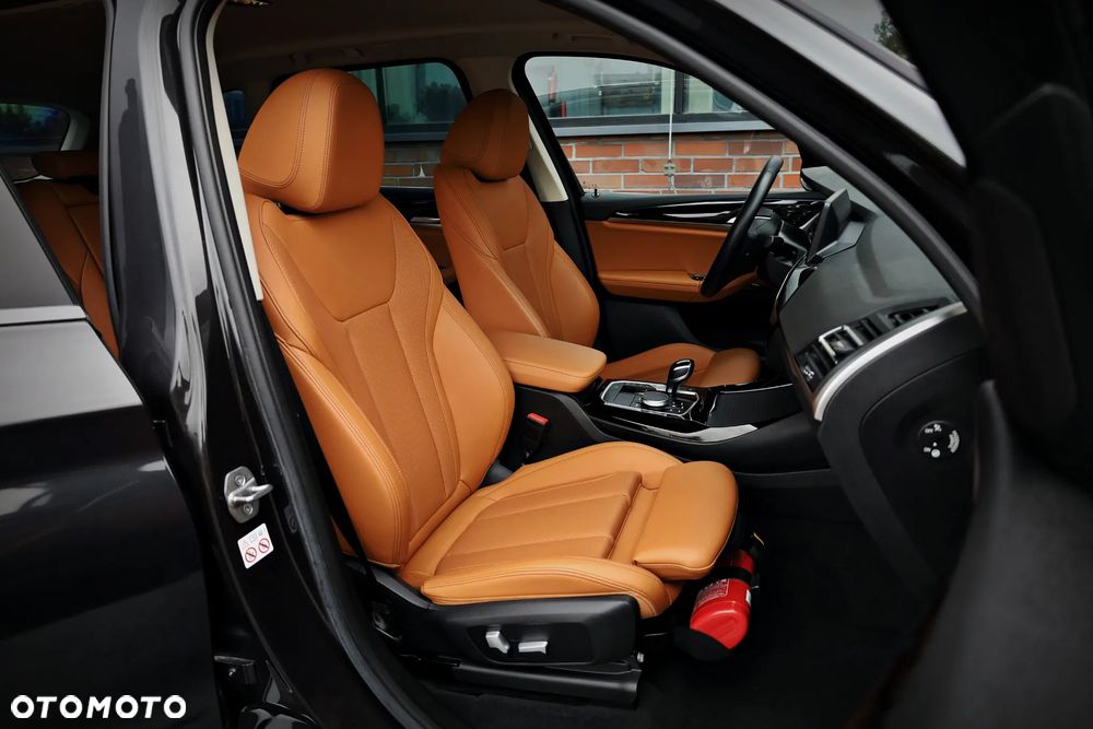 BMW X3 xDrive20i - 20