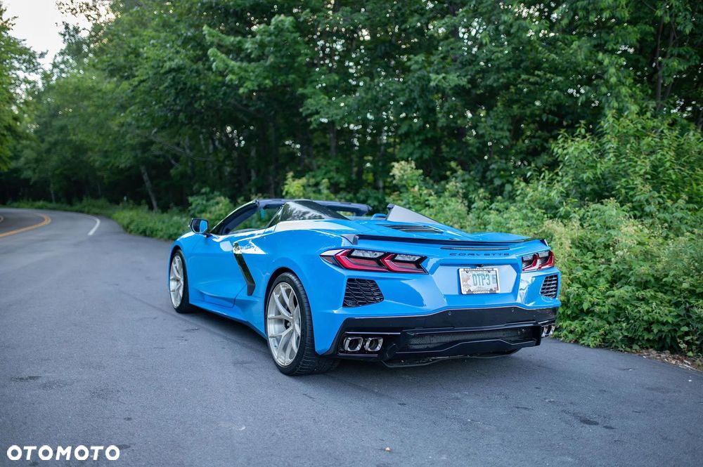 Chevrolet Corvette - 10