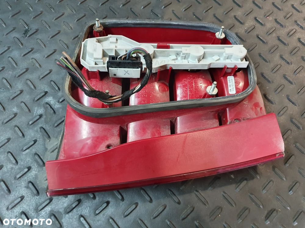 SKODA FABIA I 6Y 04-07 LAMPA TYŁ PRAWA WKŁAD 4D SEDAN KOMBI LIFT  + WTYCZKA INSTALACJA - 4