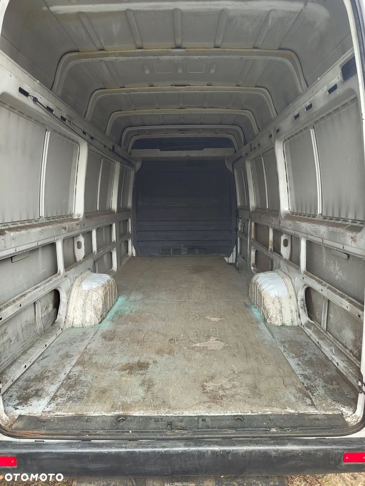Mercedes-Benz Sprinter - 3