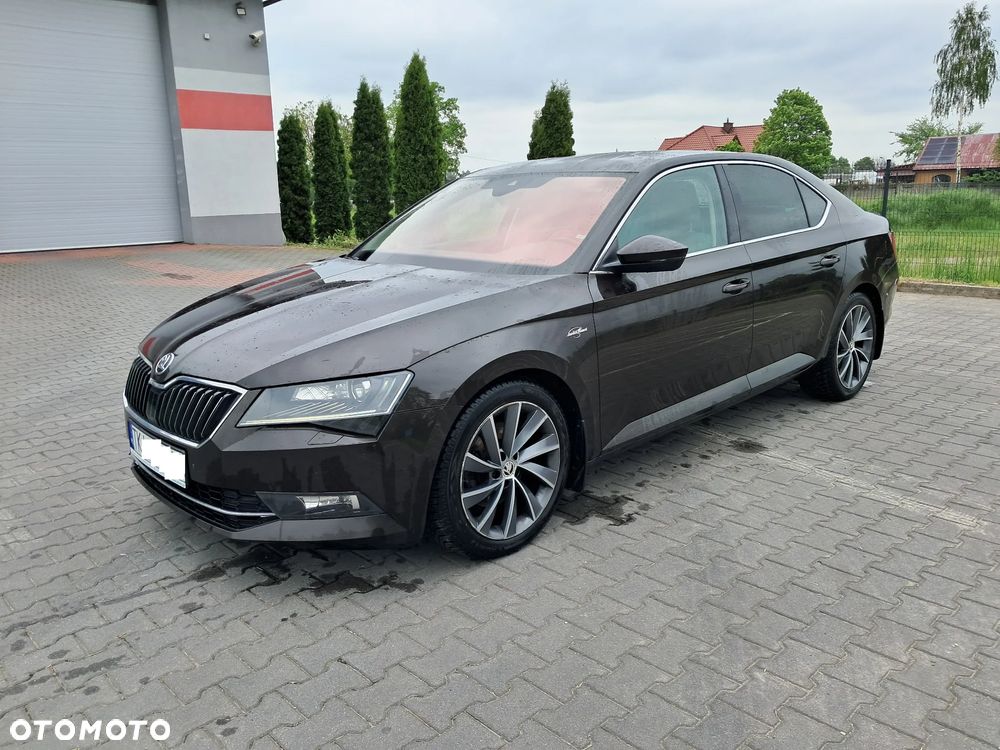 Skoda Superb 2.0 TDI 4x4 L&K DSG - 9