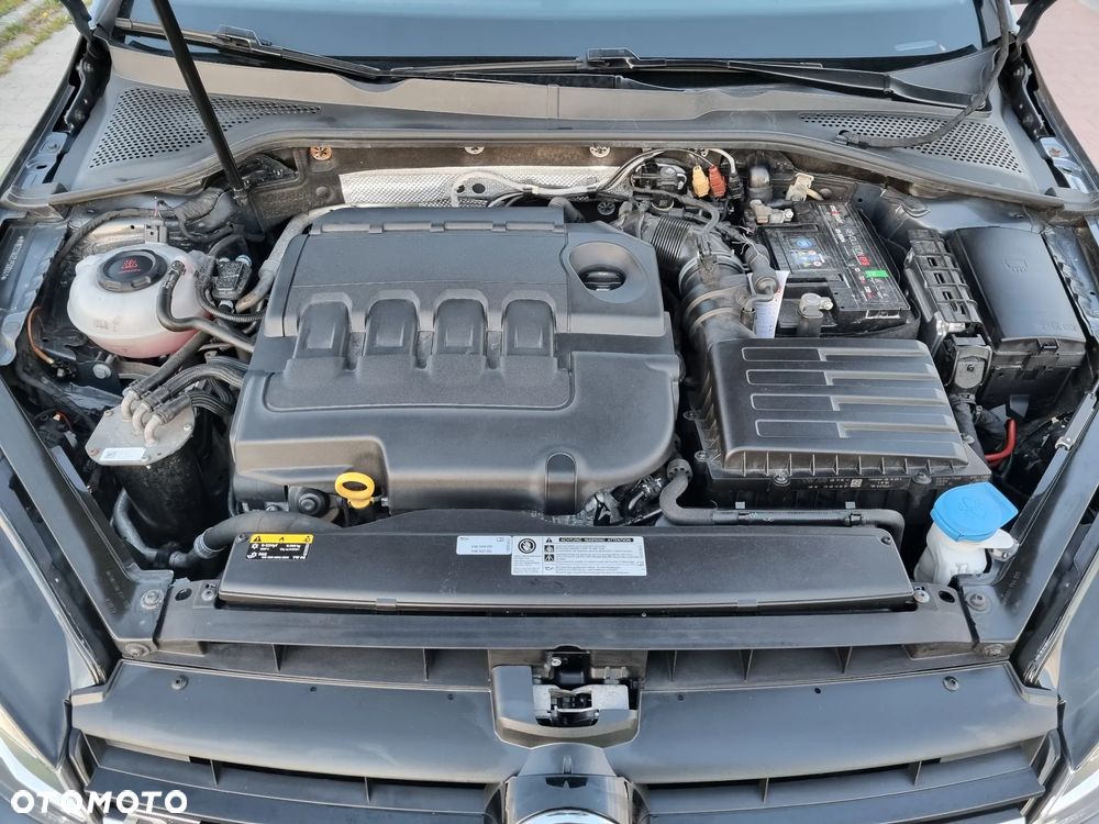 Volkswagen Golf 2.0 TDI SCR DSG R-Line - 25