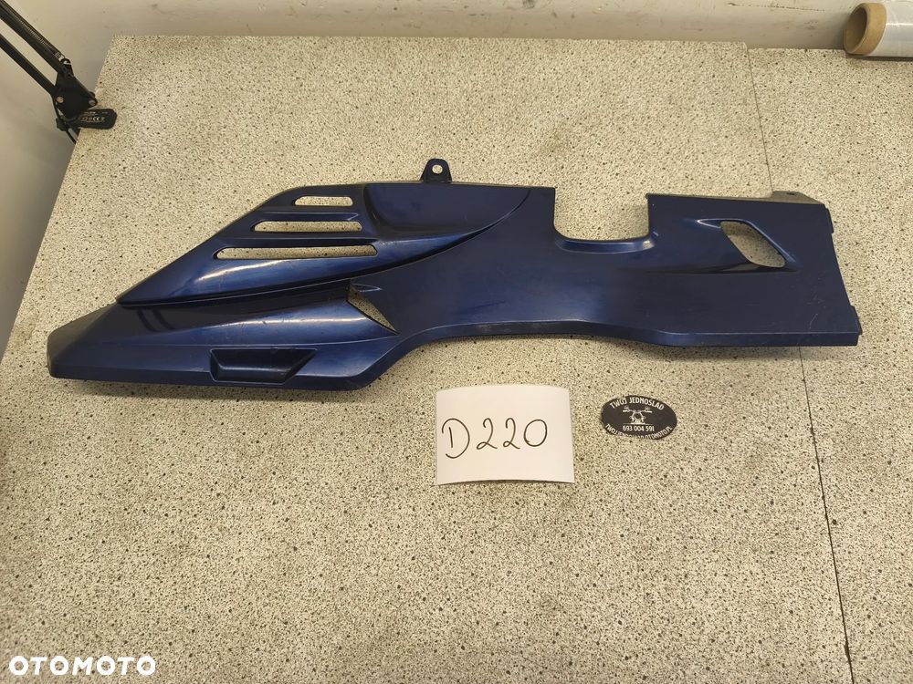 Owiewka, osłona, bok, boczek, płoza, listwa Suzuki AN400 AN 400 Burgman 400 - 1