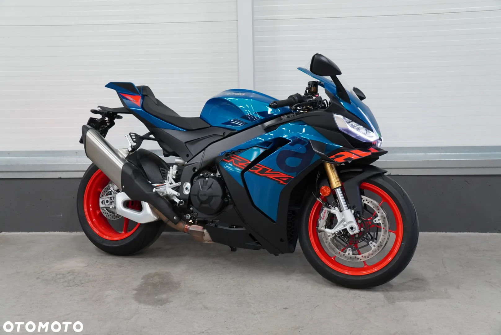 Aprilia RSV - 12