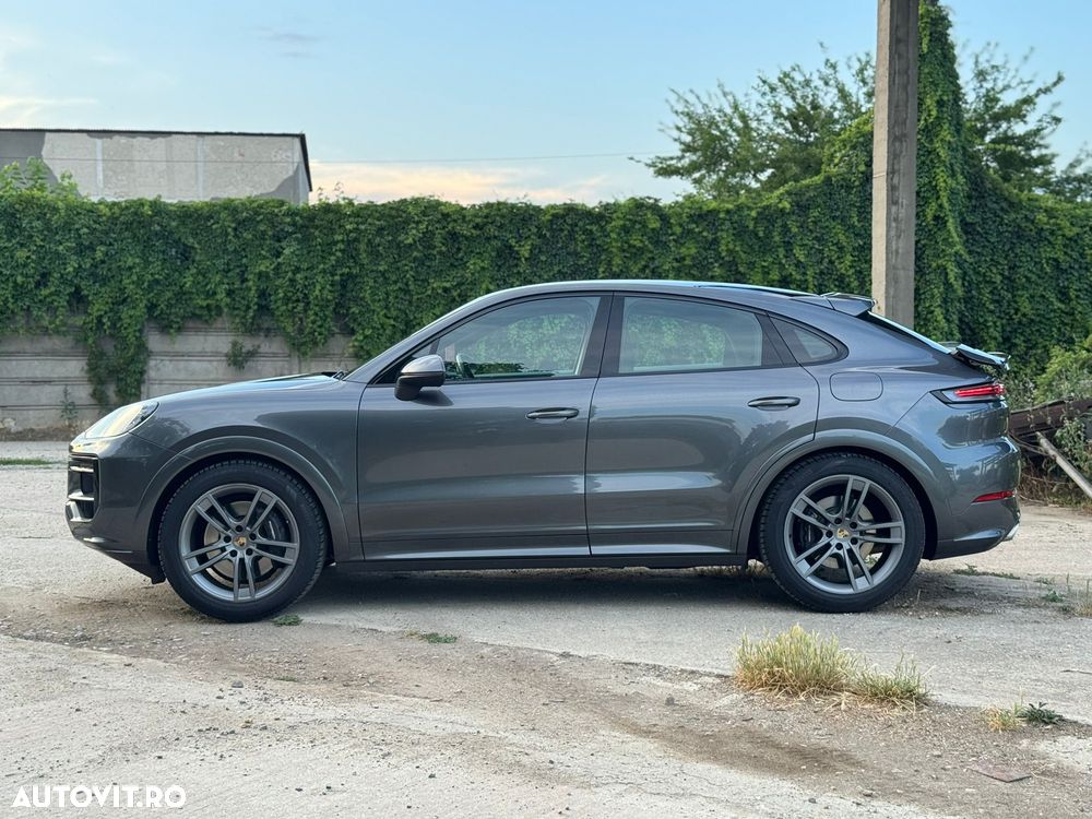 Porsche Cayenne Coupe E-Hybrid - 16