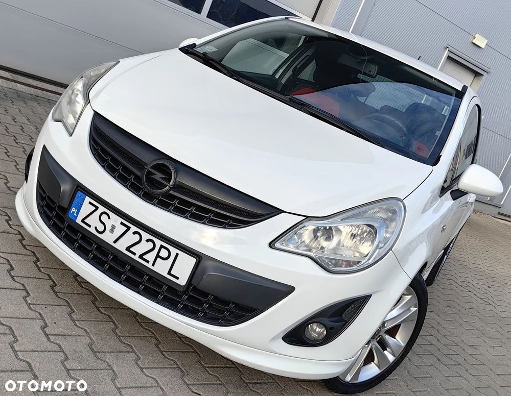 Opel Corsa 1.6T GSI - 25