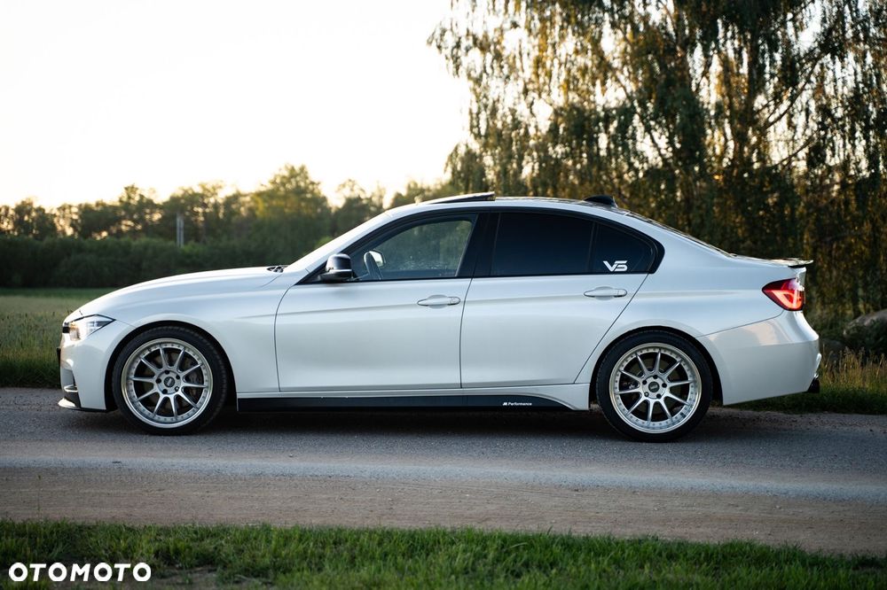 BMW Seria 3 335i Sport Line - 7