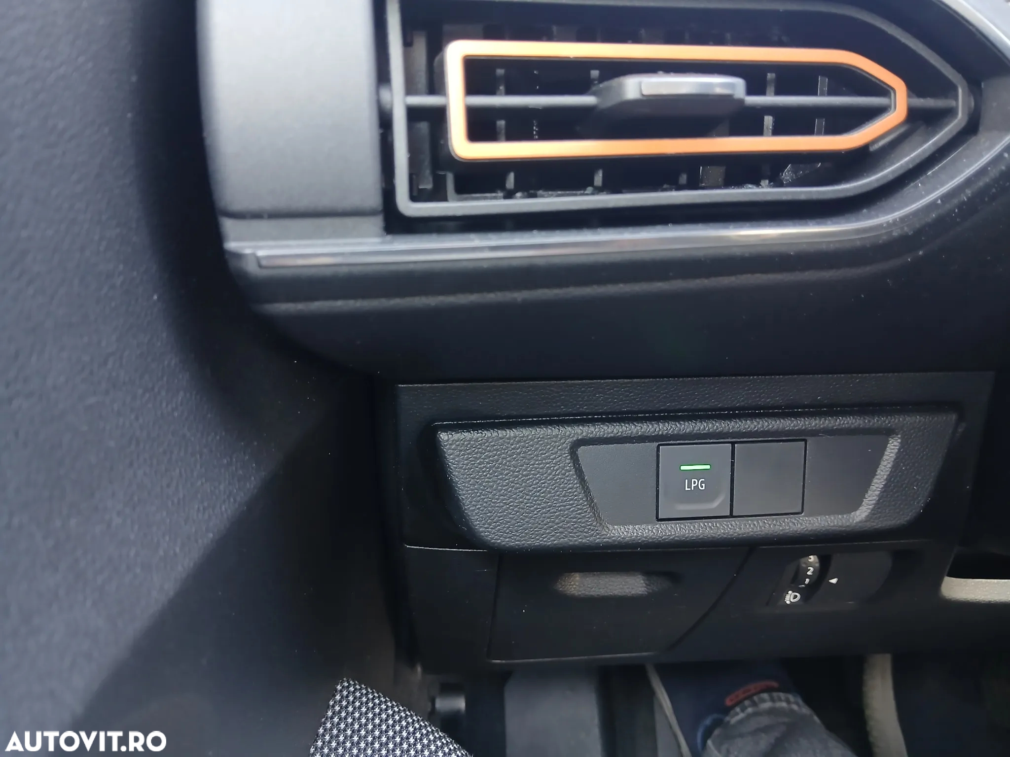Dacia Sandero ECO-G 100 MT6 Comfort - 13