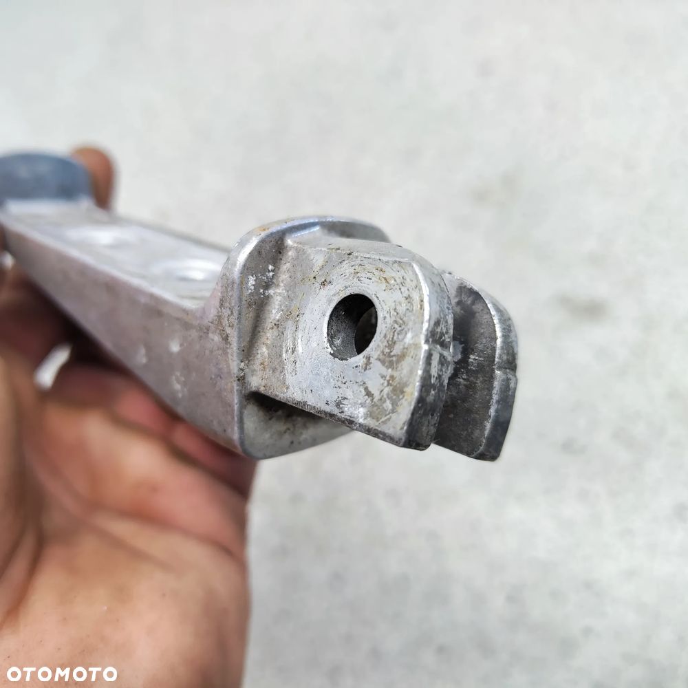 Podnóżek prawy przód, kierowcy Yamaha FZ6 - 8