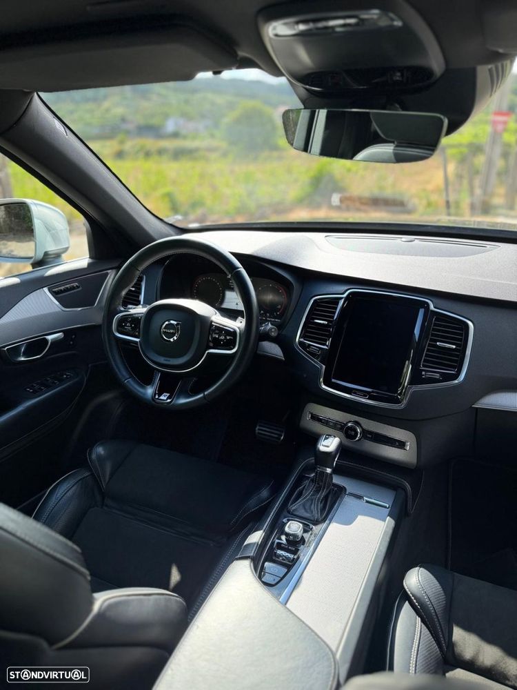 Volvo XC 90 2.0 D4 R-Design - 31