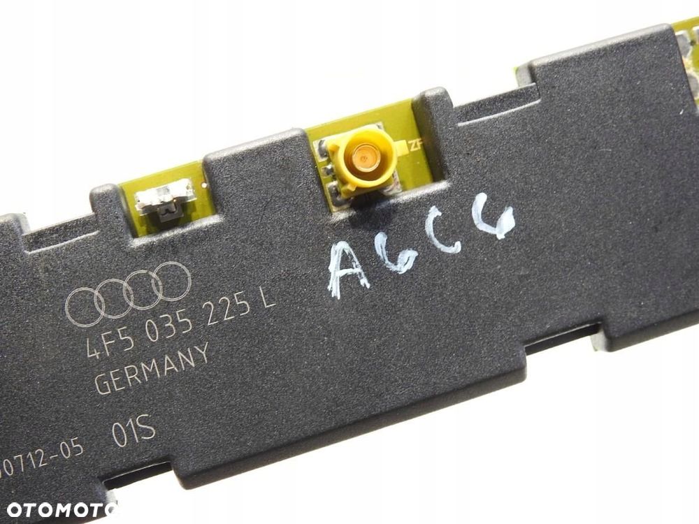 WZMACNIACZ ANTENY AUDI A6 C6 4F5035225L - 2