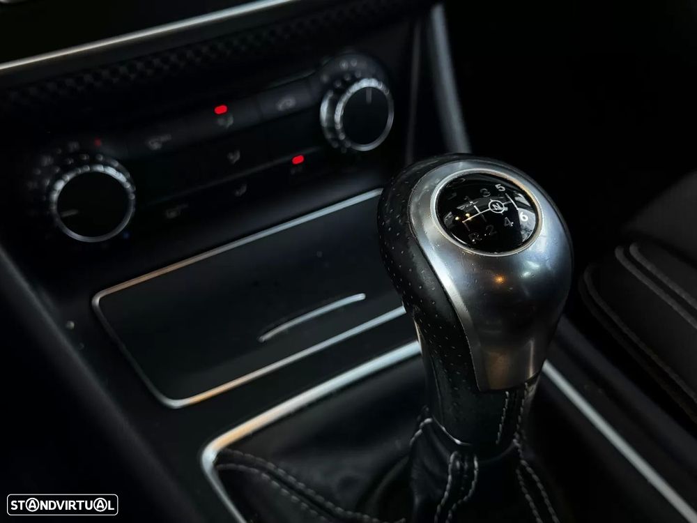 Mercedes-Benz A 180 d Urban - 29