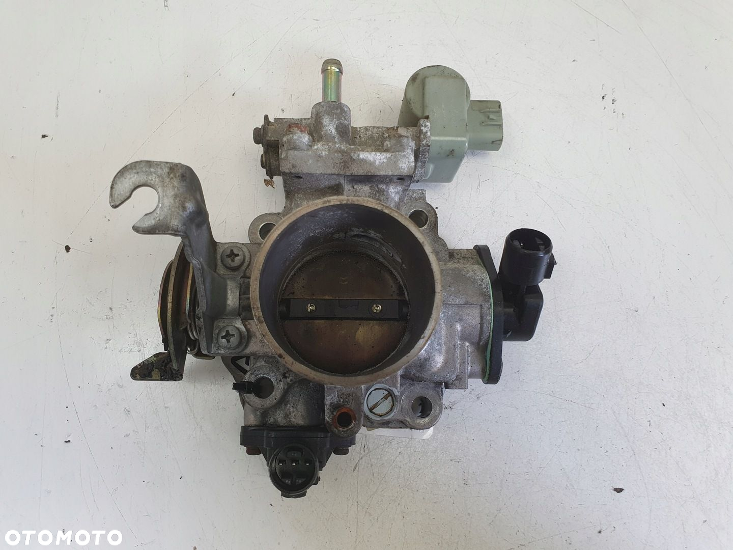 Honda Civic VI 1.6 B D16B2 PRZEPUSTNICA oryginał - 2