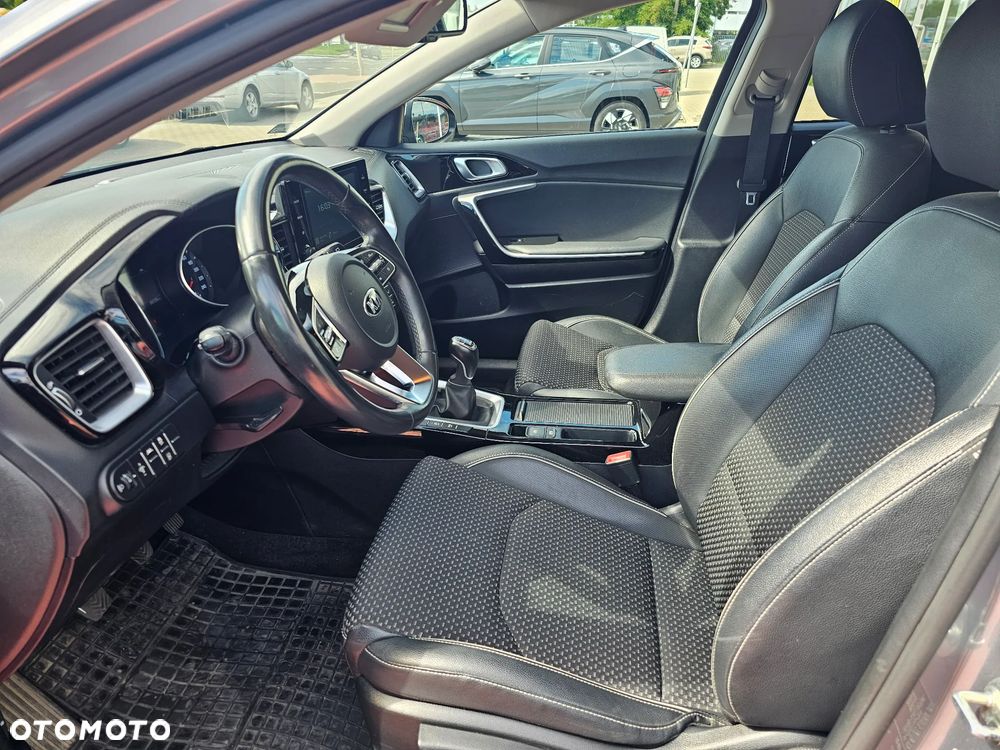 Kia XCeed 1.4 T-GDI L - 11