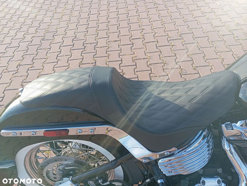 Harley-Davidson Softail Deluxe - 13