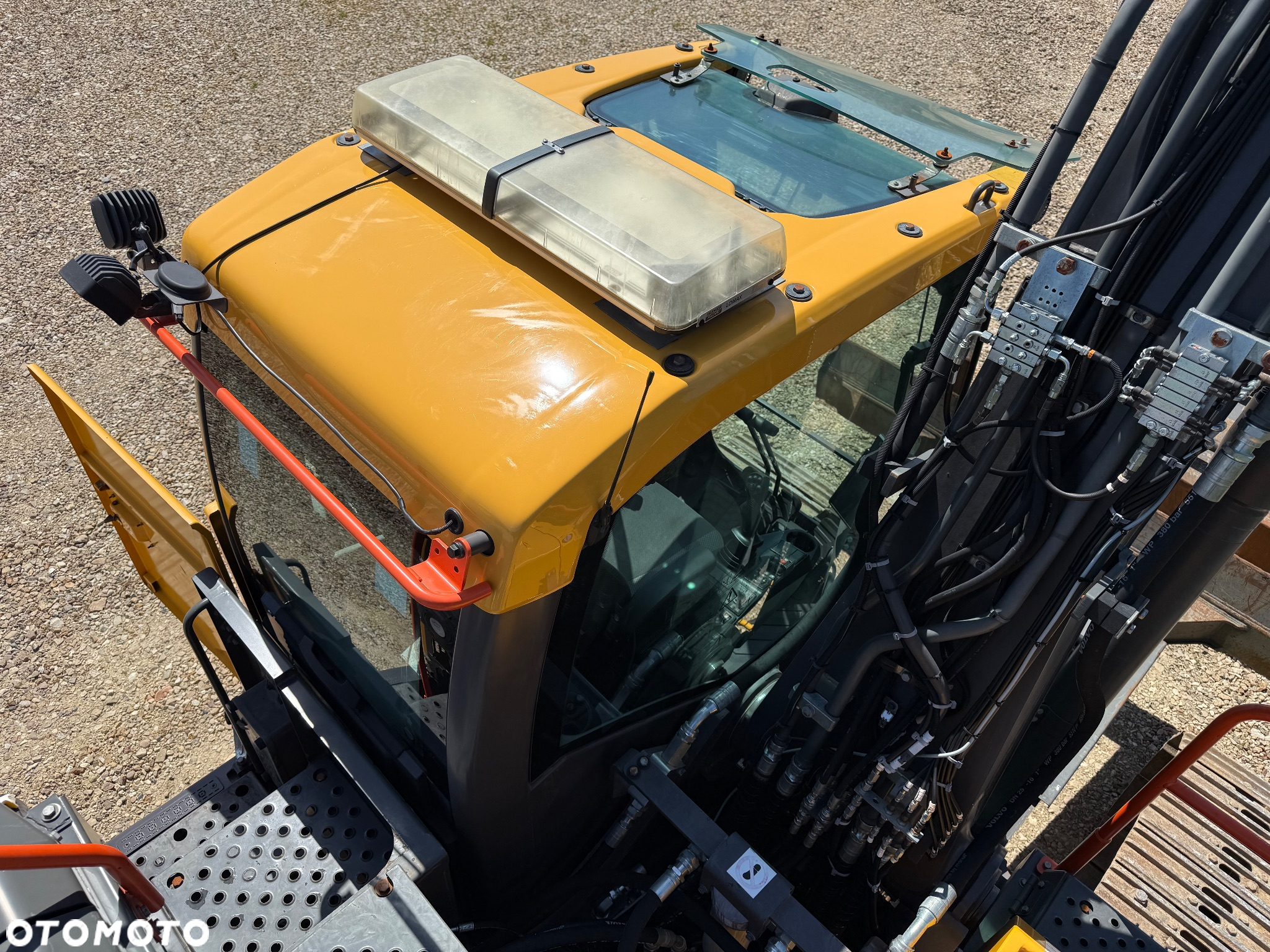 Volvo EC 160 EL - 16