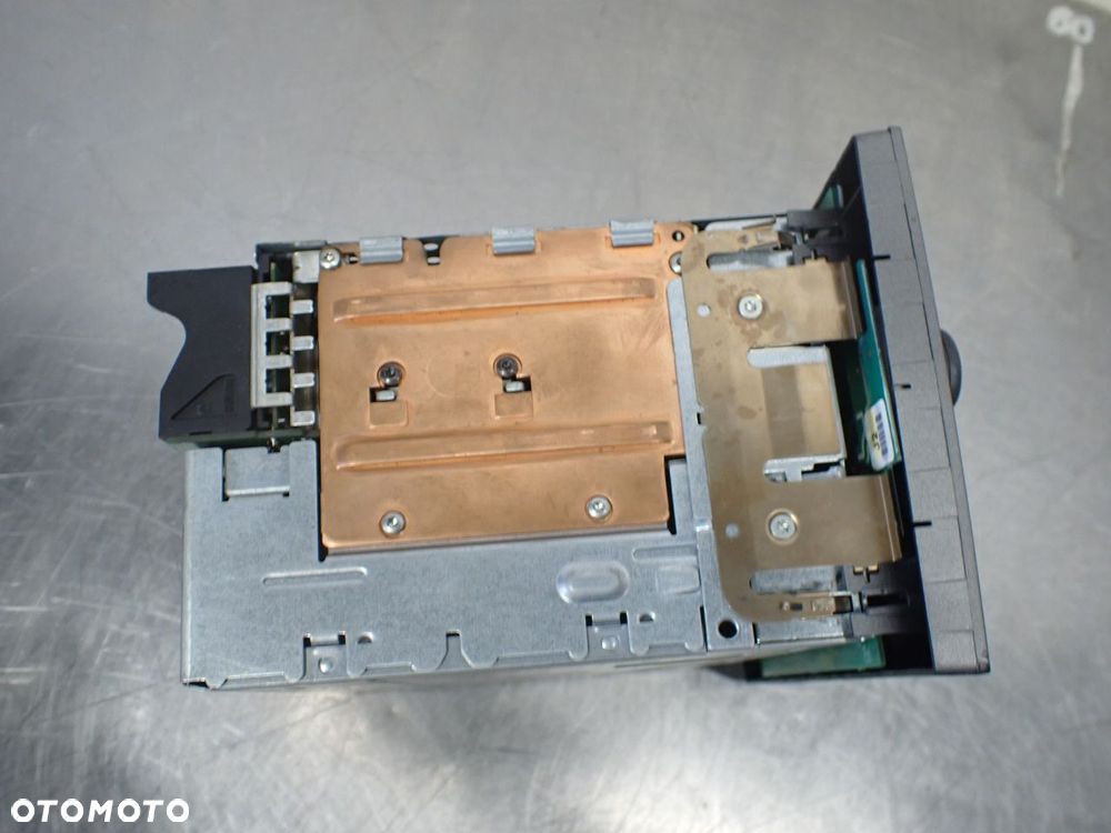 RADIO Z NAWIGACJĄ WYŚWIETLACZ OPEL ZAFIRA B 1.9 13262748 - 13