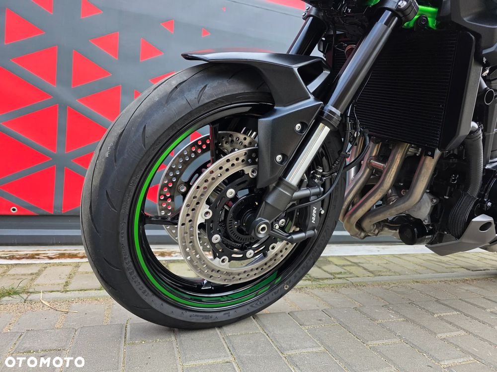 Kawasaki Z 900 - 16