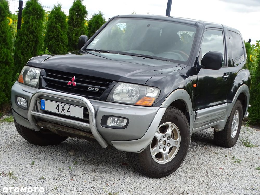 Mitsubishi Pajero - 1