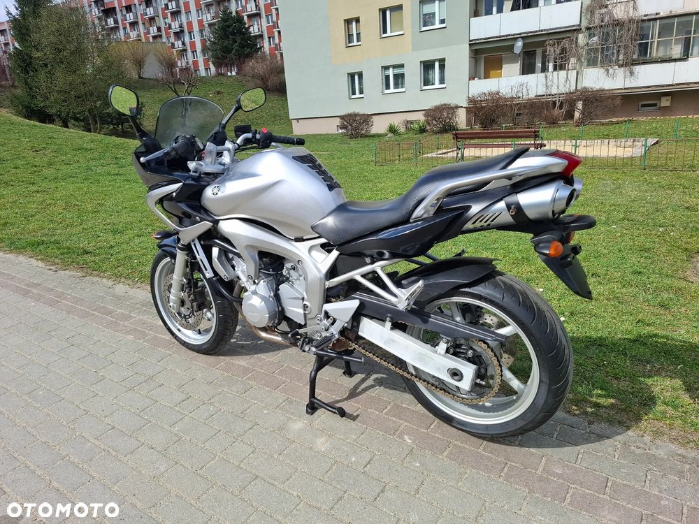 Yamaha FZ6 - 4