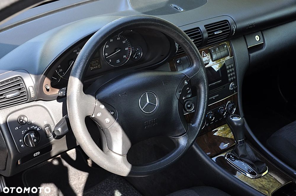 Mercedes-Benz Klasa C 200 Kompressor Automatik Classic Sport Edition + - 16