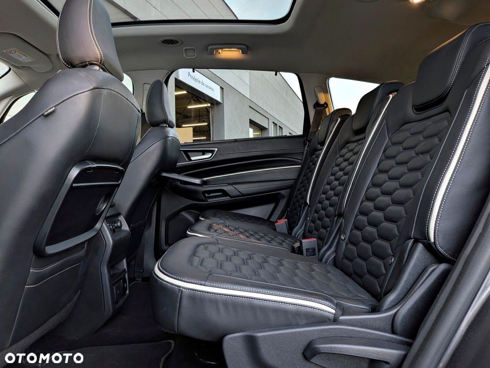 Ford S-Max - 11