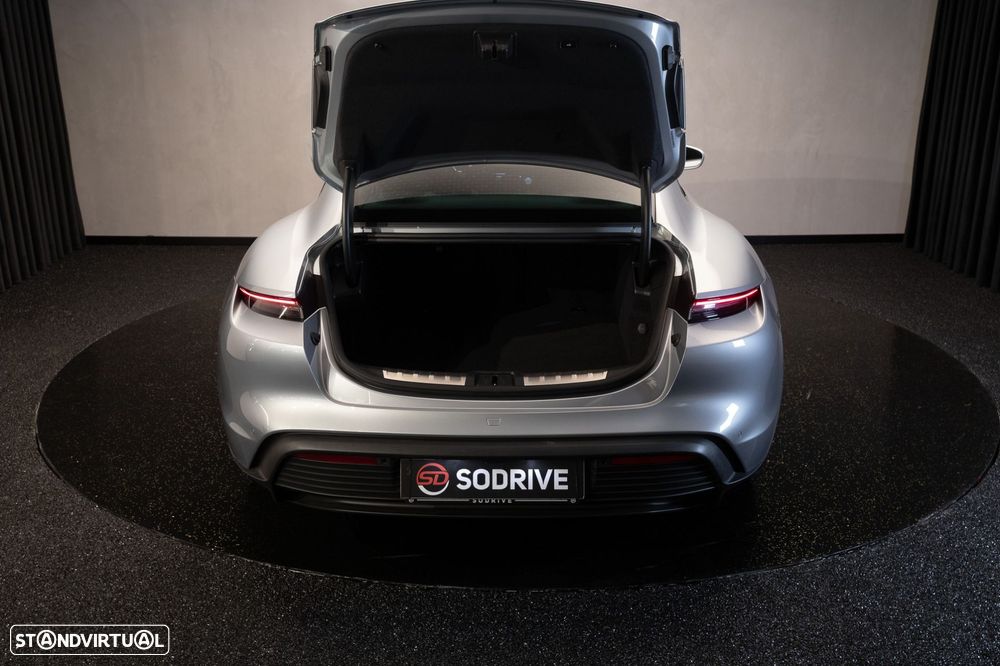 Porsche Taycan 4S Bateria Performance Plus - 17