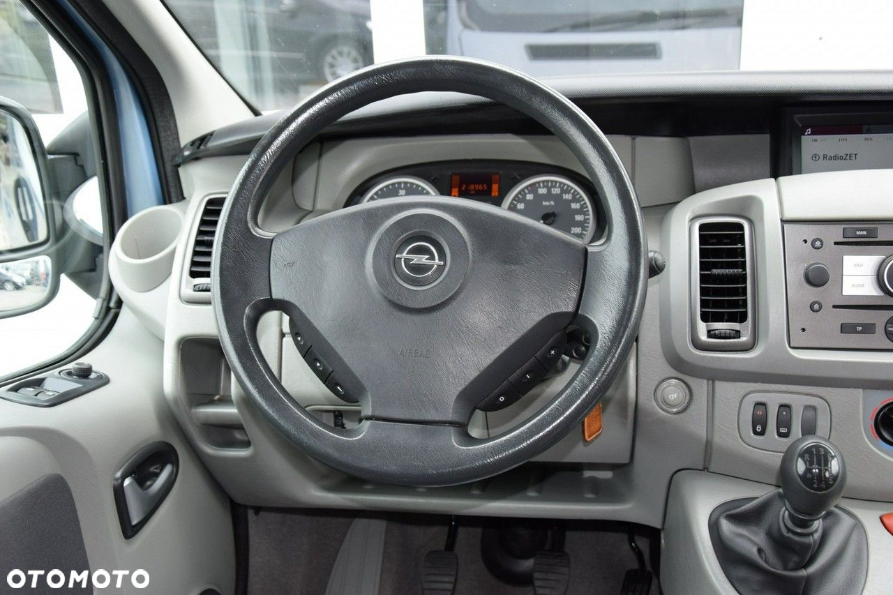 Opel Vivaro - 24