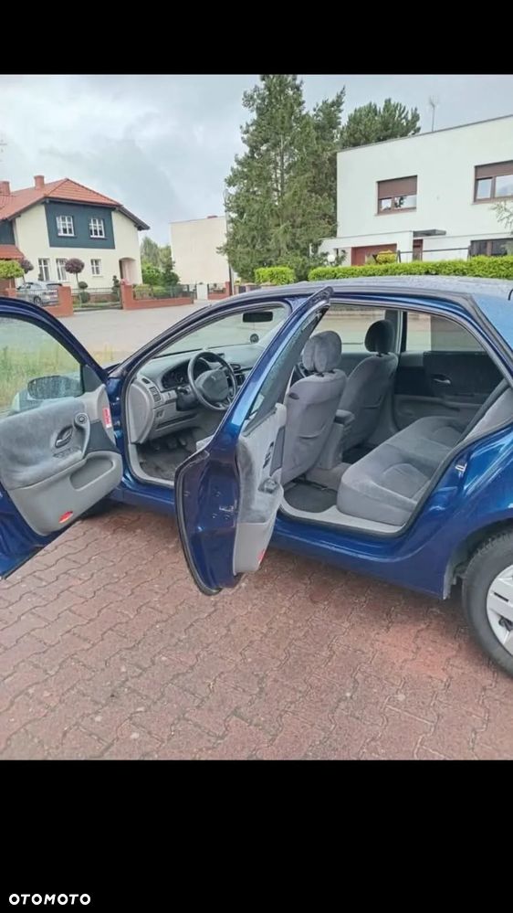 Renault Laguna - 6