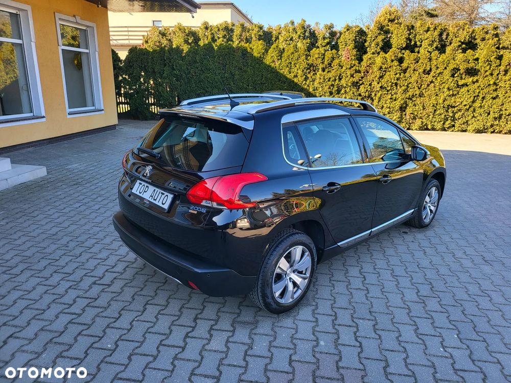 Peugeot 2008 1.2 Pure Tech Allure S&S - 4