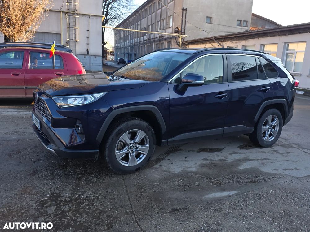 Toyota RAV4 - 1