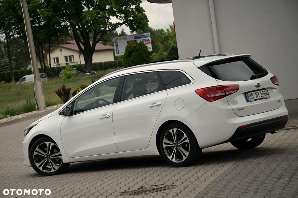 Kia Ceed - 13