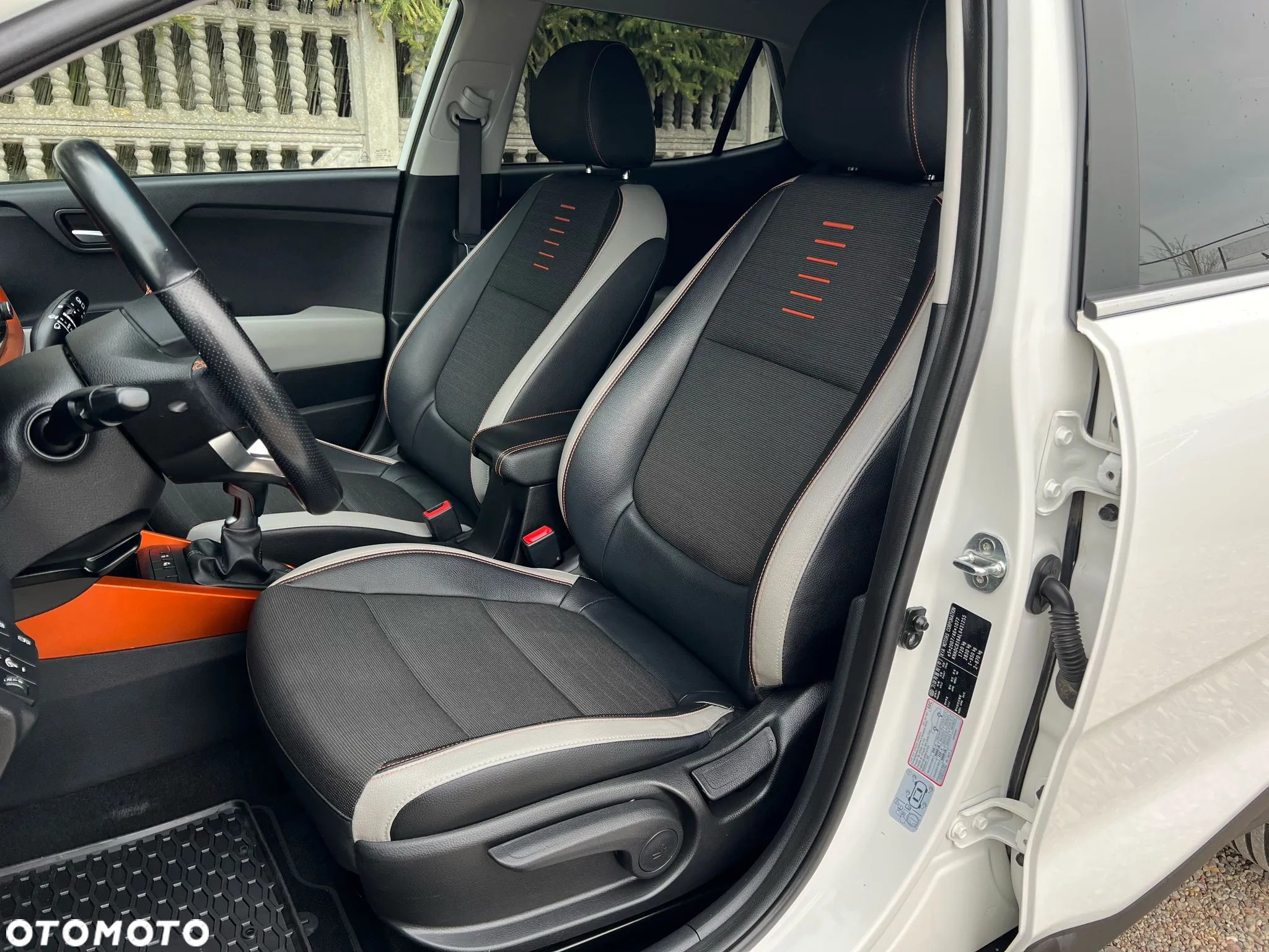 Kia Stonic 1.6 CRDi SCR L - 26