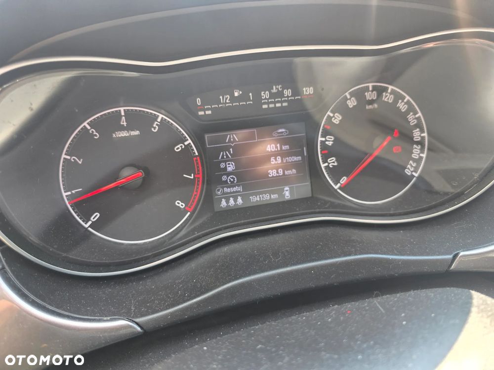 Opel Corsa 1.4 T Color Edition S&S - 4