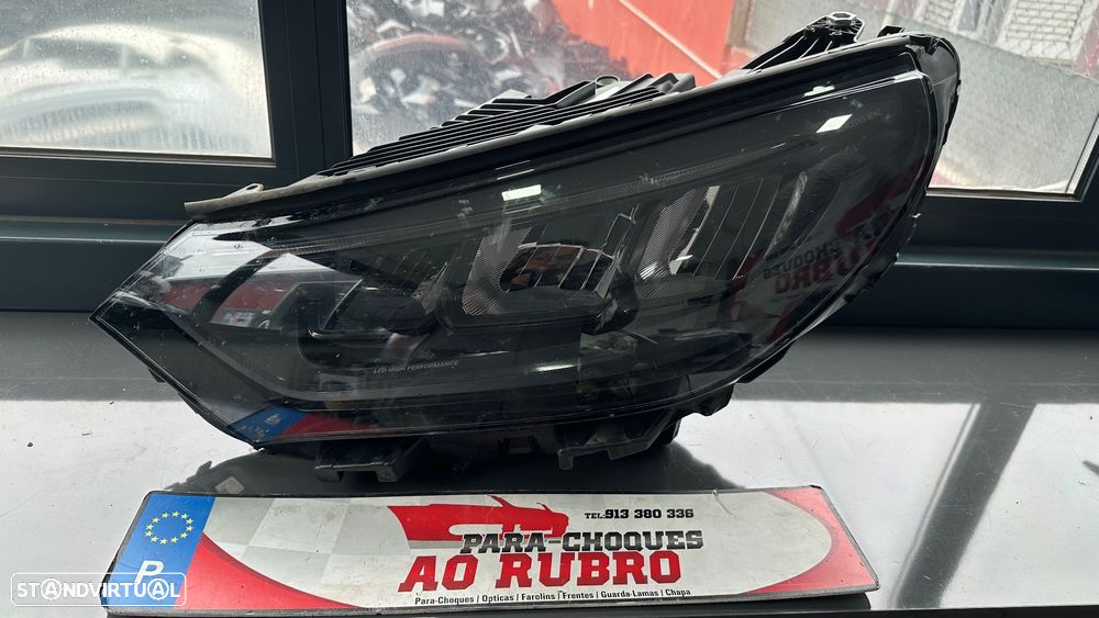 Farol esq Mercedes EQE x294 2022/2025 - 1