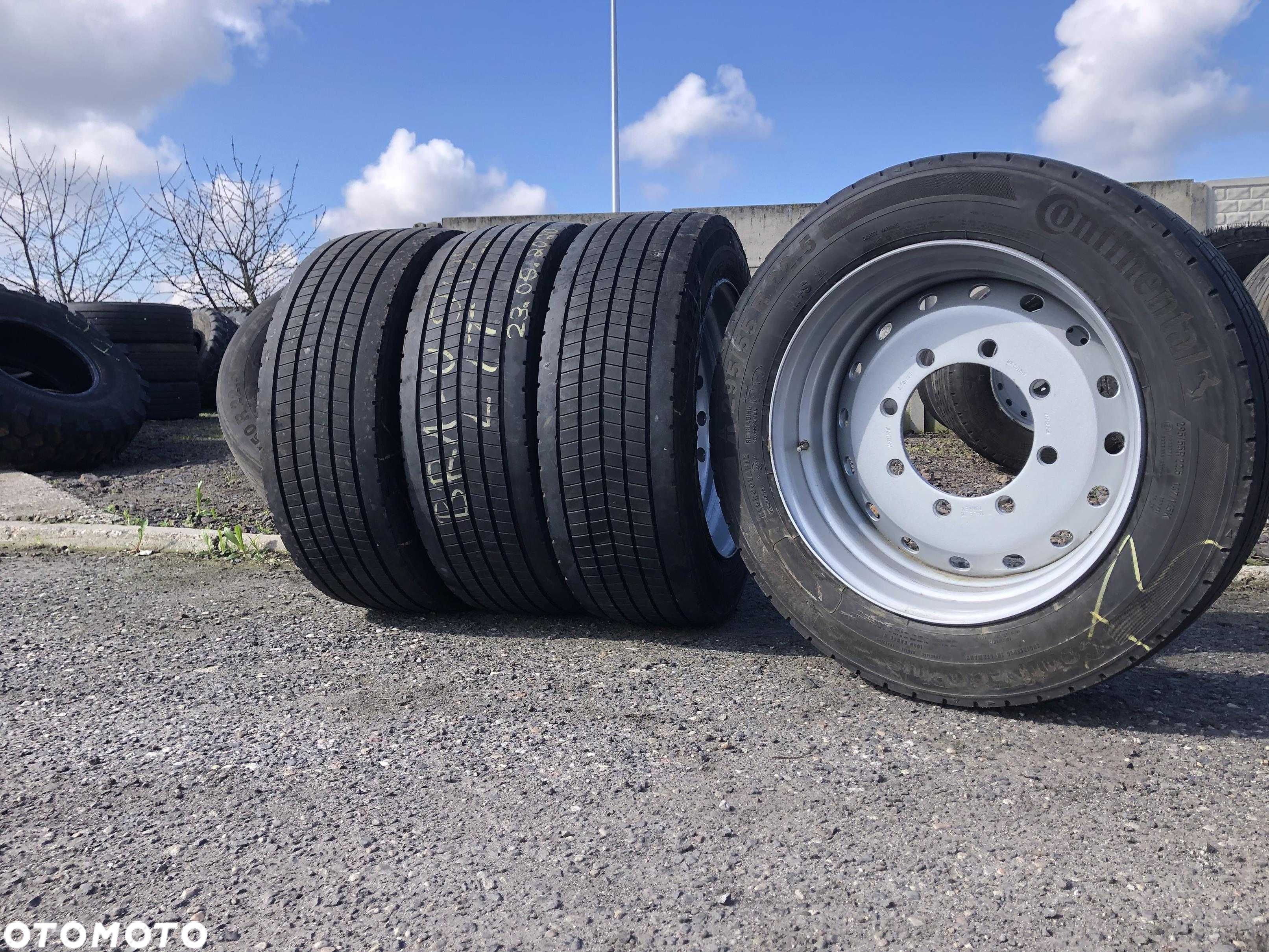 Koła do Przyczep HL 295/55r22.5 Wysokość 87cm 8-Otworów ET-0 FELGA NOW - 1