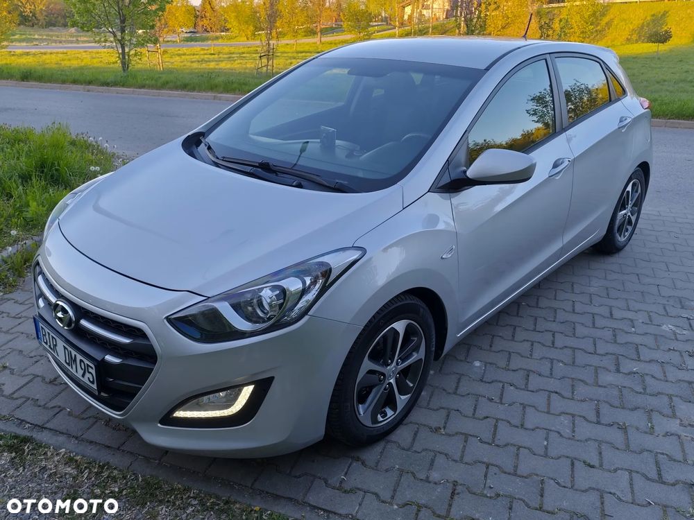 Hyundai i30 blue 1.4 Passion - 1