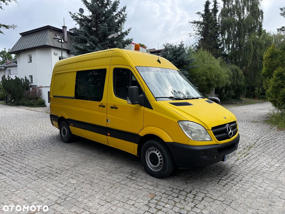 Mercedes-Benz Sprinter - 2