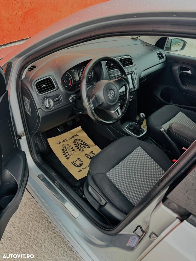 Volkswagen Polo - 12