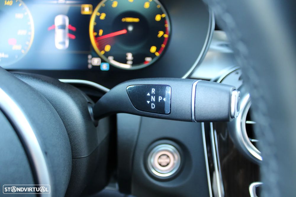 Mercedes-Benz C 300 4Matic 9G-TRONIC AMG Line Advanced - 26