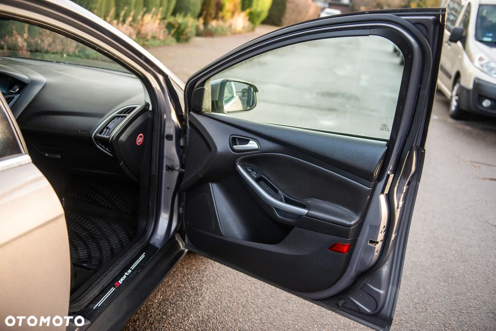 Ford Focus 2.0 TDCi DPF Style+ - 24