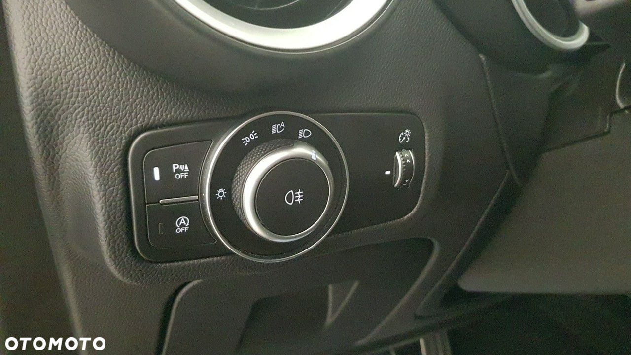 Alfa Romeo Stelvio - 26