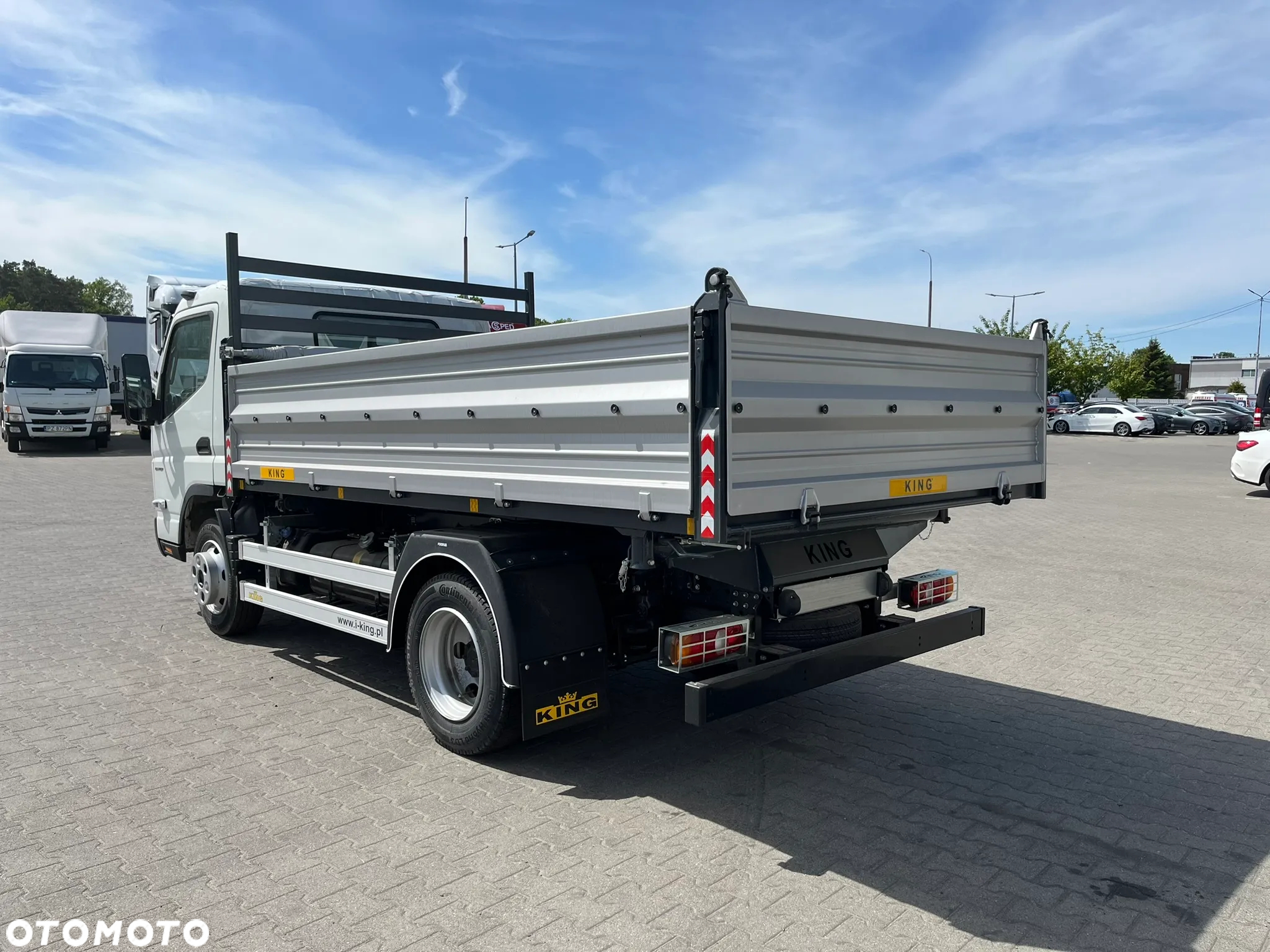 FUSO Canter 7C18 Wywrotka 3W - 5