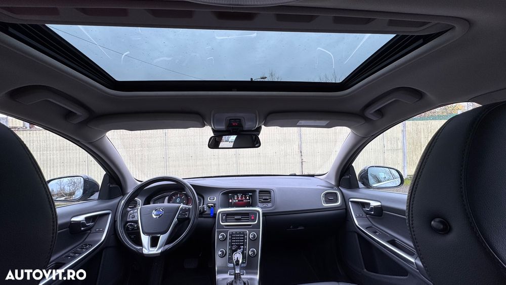 Volvo V60 D6 Plug-In-Hybrid AWD Geartronic Summum - 8