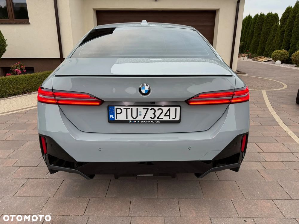 BMW 5 2025 photo 5