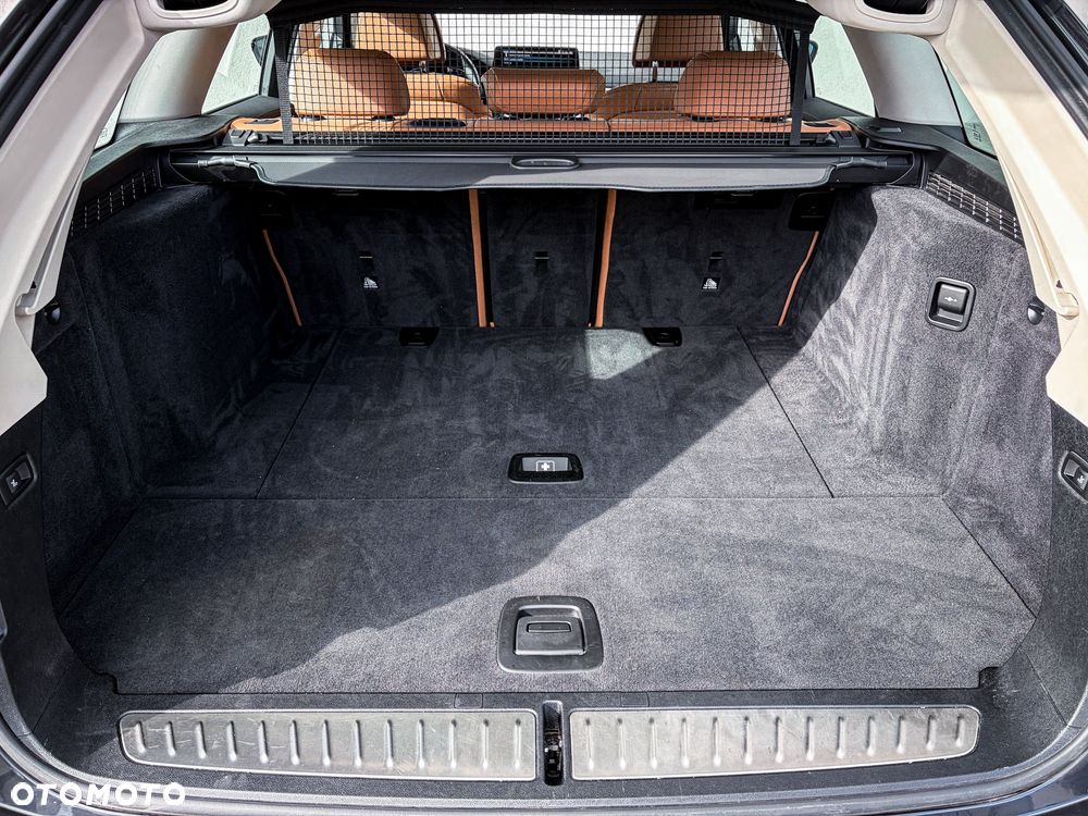 BMW Seria 5 520i Luxury Line - 12