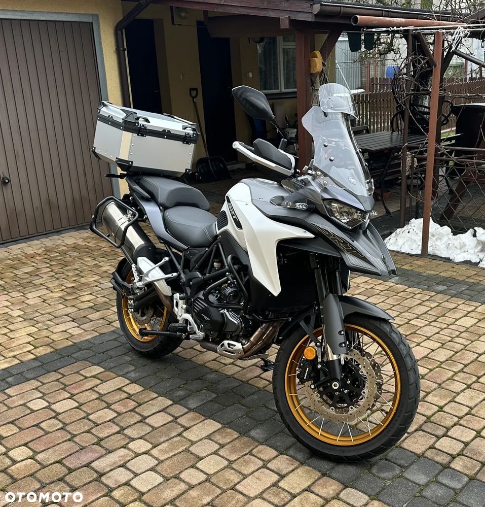 QJMOTOR SRT 550X - 1