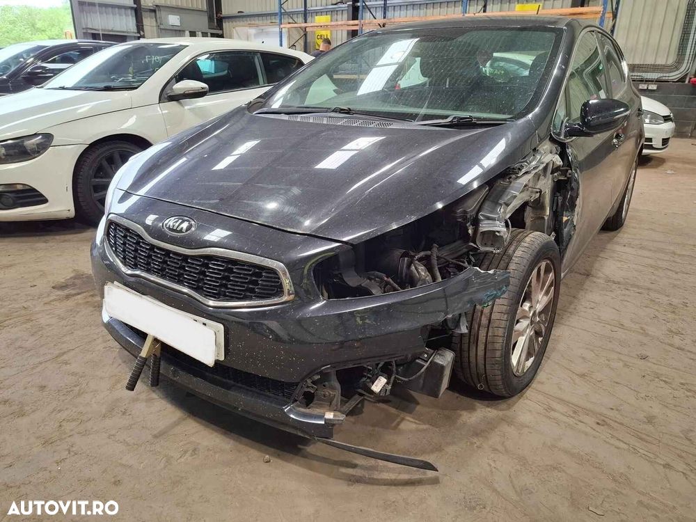 Planetara dreapta  Kia Ceed 2016 Diesel  Manuala 128 - 2